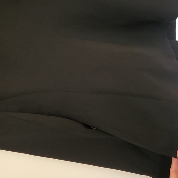 Black Madison & Max Suit, sz 2P - Picture 9 of 12